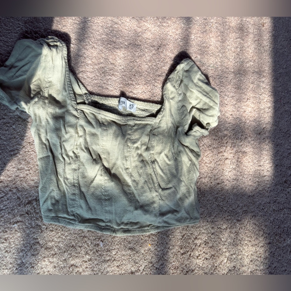 hollister sage green ribbed baby doll sleeve crop top square neck size xs